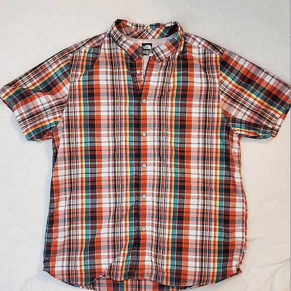 The North Face XL Short Sleeve Button Up Shirt - Picture 1 of 3